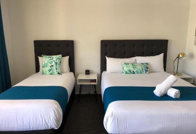 Номер Стандарт Вид на Бассейн, Araluen Motor Lodge