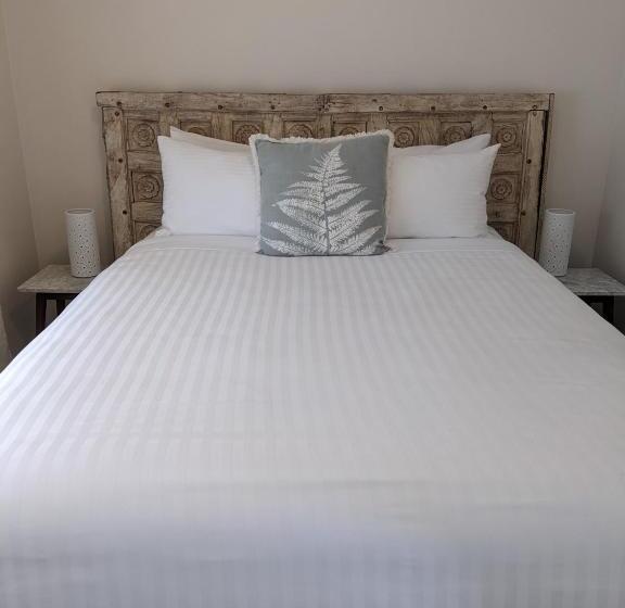 Бунгало Deluxe, Araluen Motor Lodge