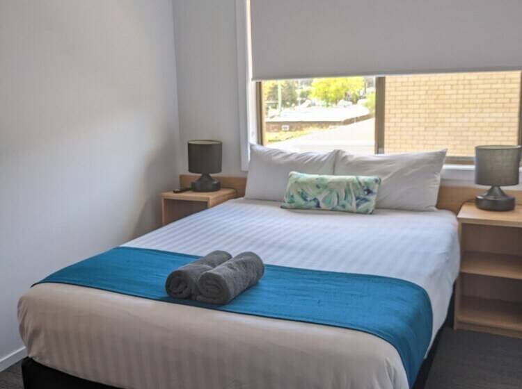 Апартаменты 4 Спальни, Araluen Motor Lodge