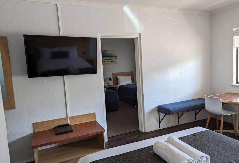 Семейный Номер, Araluen Motor Lodge