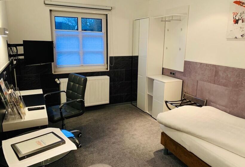 Номер Стандарт Индивидуальный, Schlosshotel Landstuhl