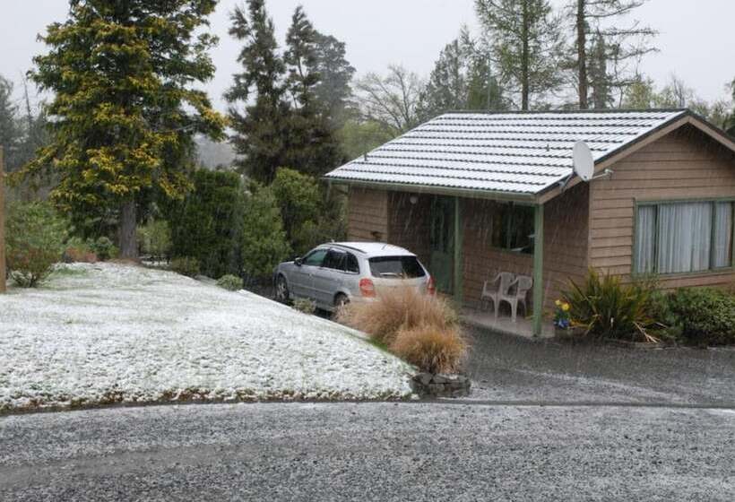 Шале 1 Спальня, The Chalets Motel