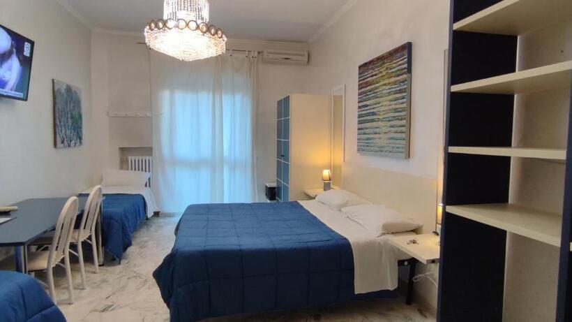 اتاق استاندارد چهار تخته, Giambattista House Bari