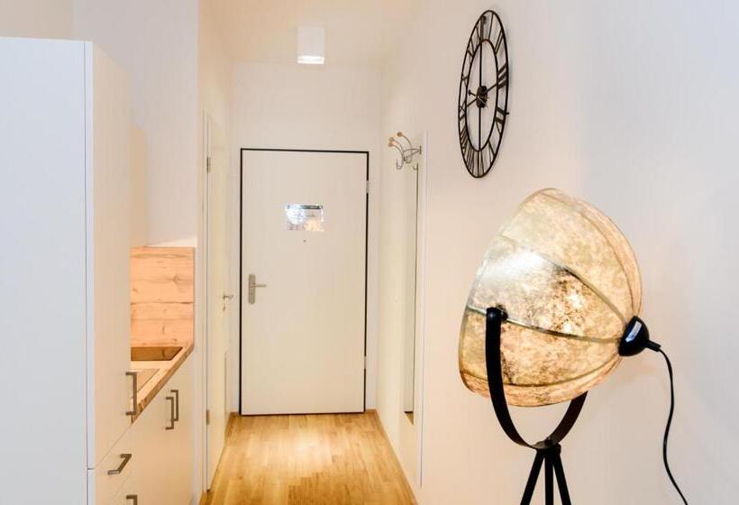 آپارتمان لوکس 1 خوابه, Apart Hotel Messe Munich   My Room Apartments
