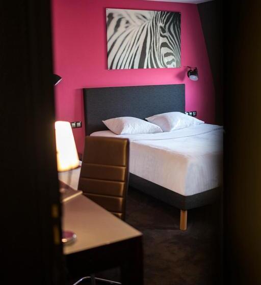 Семейный Номер, Cit Hotel B