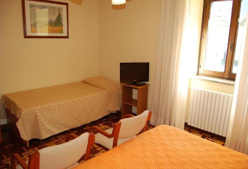 Номер Стандарт Трехместный, Delle Alpi