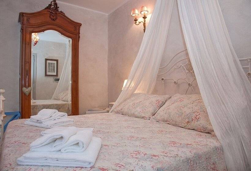 اتاق کلاسیک, La Petite Maison