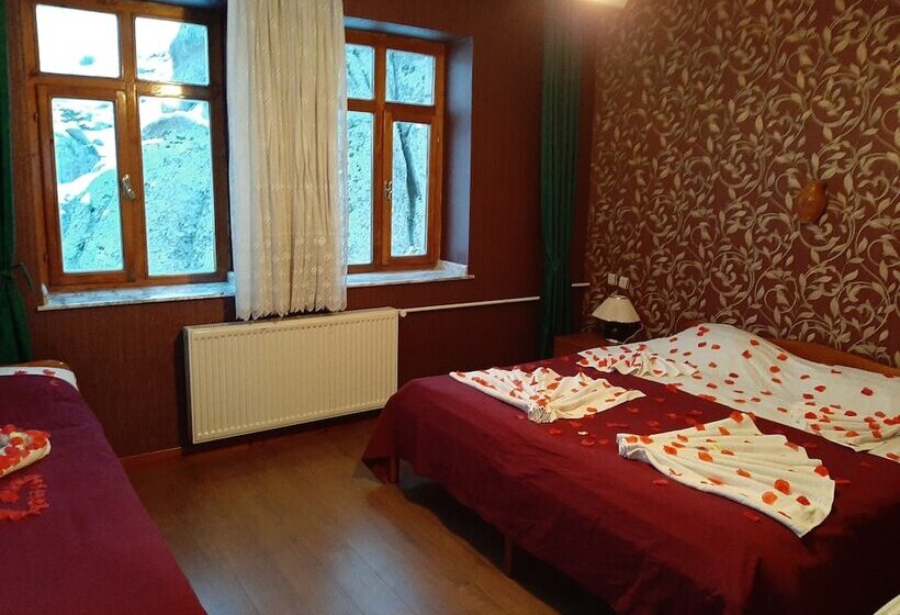 Номер Стандарт Трехместный, Kapadokya Stonelake Hotel