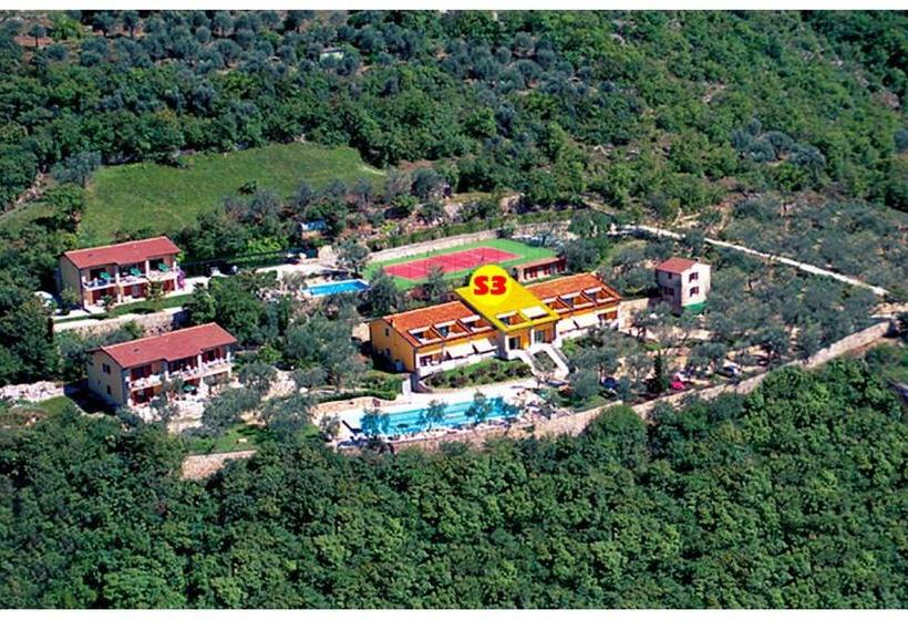 آپارتمان سوپریور 2 خوابه, Taki Village