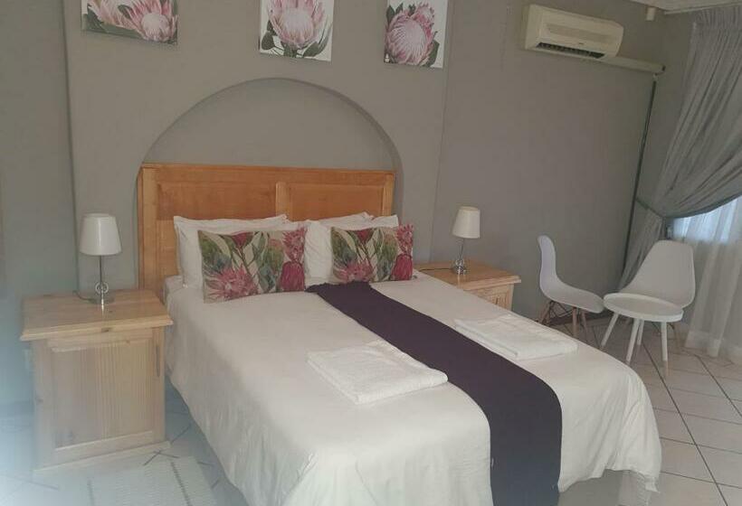 Quarto Deluxe, Emoyeni Guest House