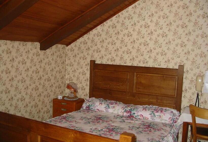 Номер Стандарт Индивидуальный Совместная Ванная, Auberge Du Meygal