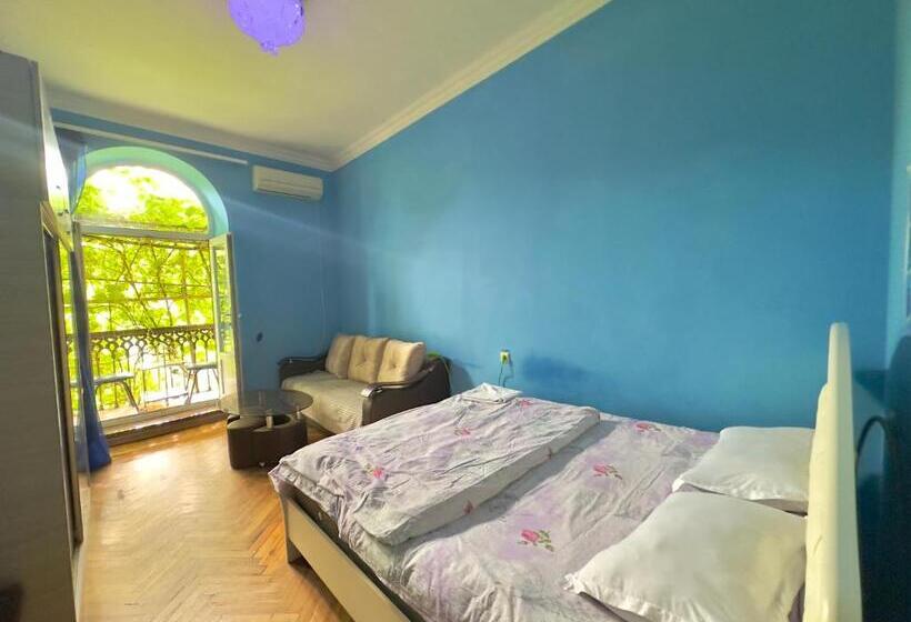 اتاق استاندارد با بالکن, Karson Family Hostel & Guest House