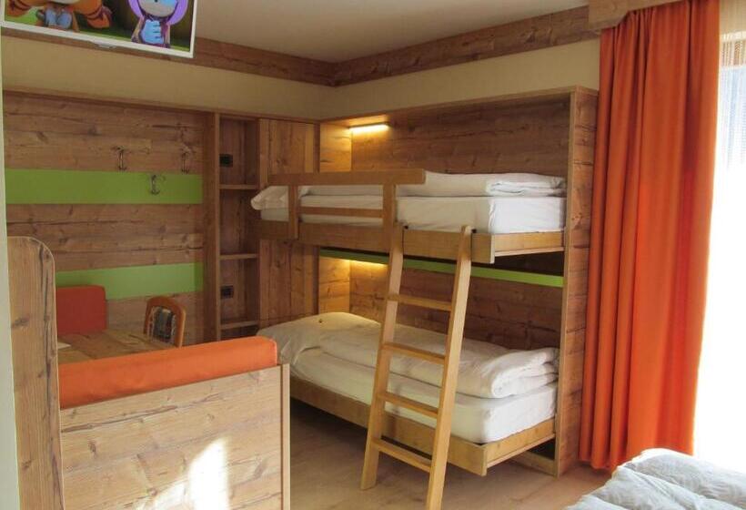 חדר דלוקס לארבעה, Berg Hotel Latemar Spitze
