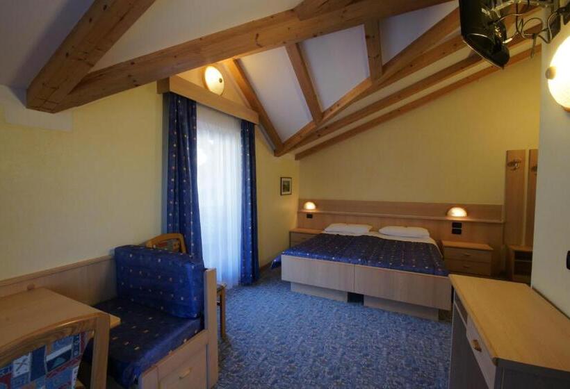 חדר סטנדרט לשלושה, Berg Hotel Latemar Spitze