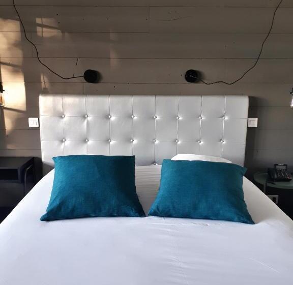 Номер Стандарт, La Bonbonniere   Sure Hotel Collection By Best Western