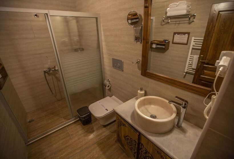 Номер Economy, Stone House Cave