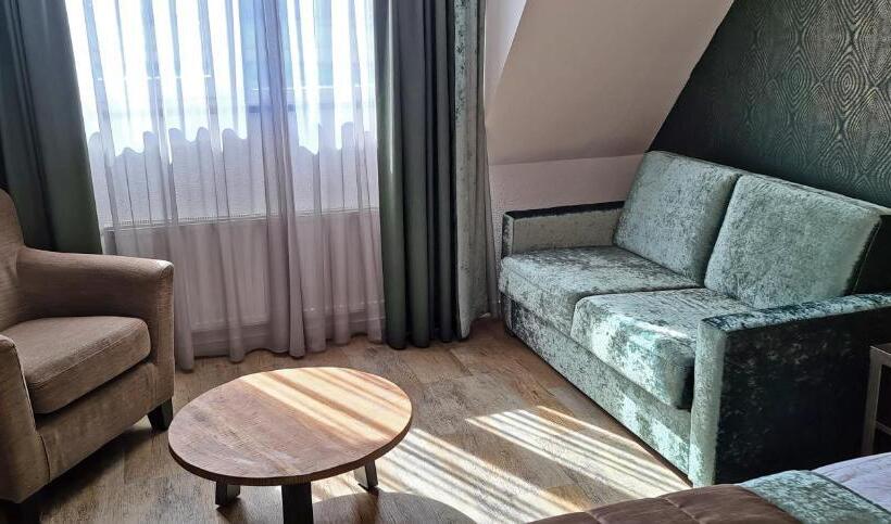 اتاق لوکس سه تخته, Landgoed Hotel Tatenhove Texel