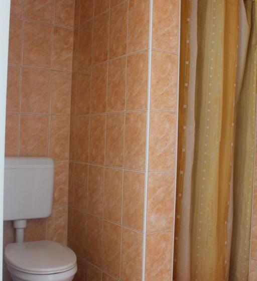 اتاق استاندارد سه نفره, Motelnet.t