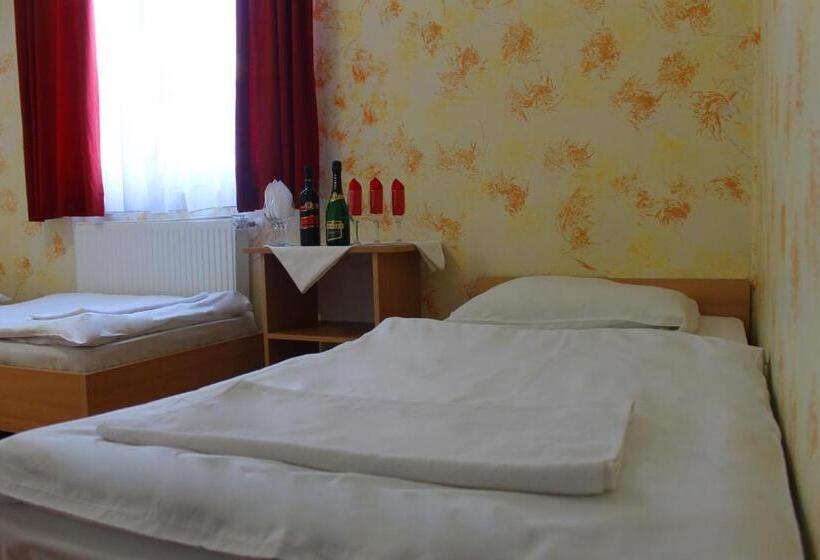اتاق استاندارد سه نفره, Motelnet.t