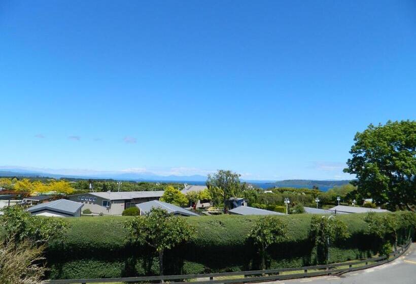 Семейный Номер, Taupo Debretts Spa Resort