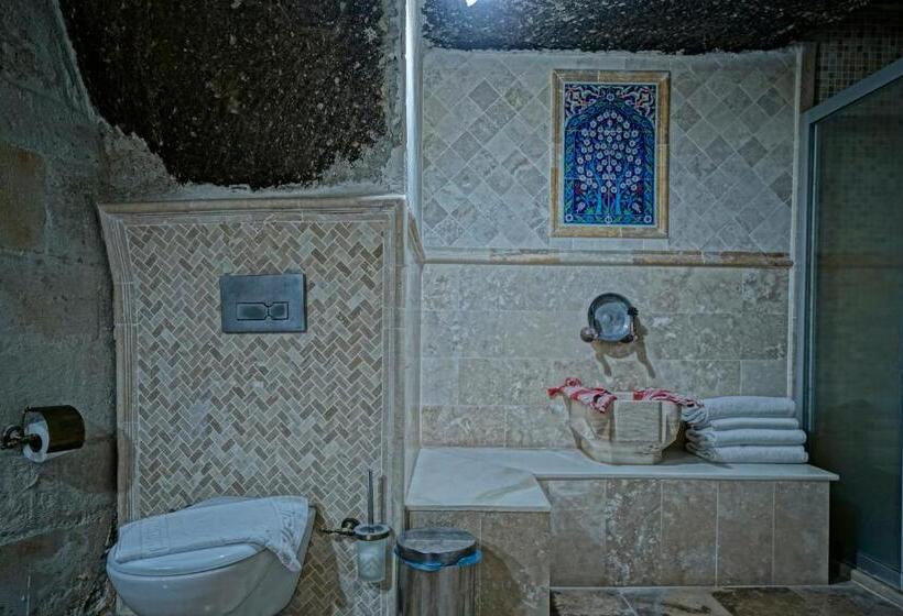 Семейный Номер, Holiday Cave