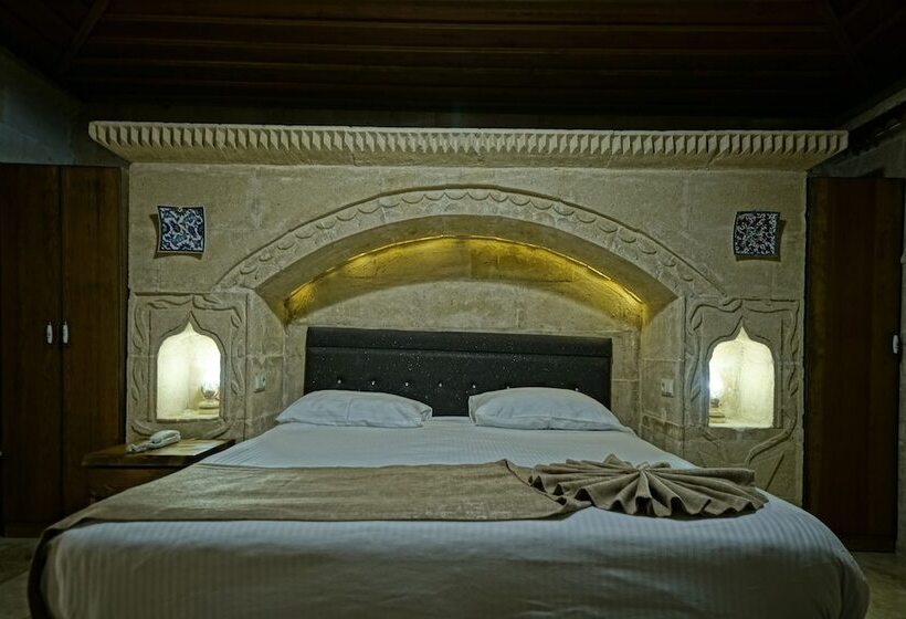 Семейный Номер, Holiday Cave