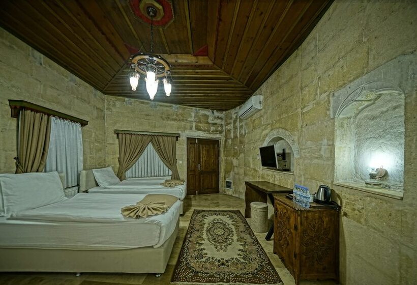 Семейный Номер, Holiday Cave