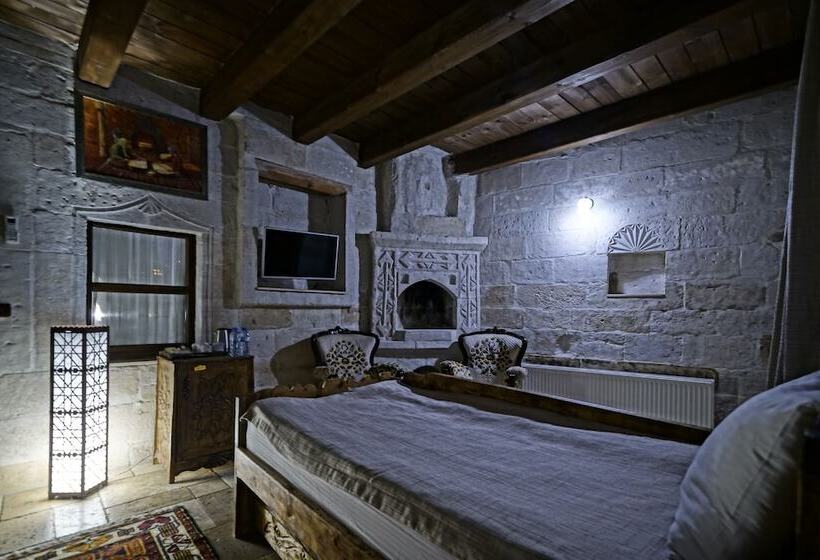 Семейный Номер, Holiday Cave