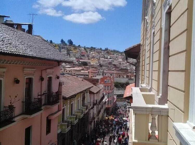 חדר סטנדרט לשלושה, Hostal Quito Cultural
