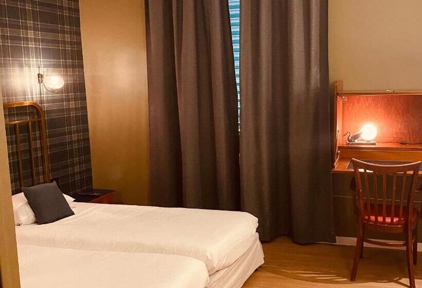 Классический Номер, Grand Hotel De La Poste   Lyon Sud   Vienne