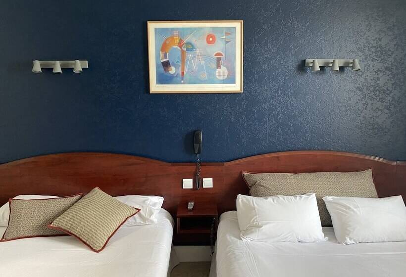 Четырехместный Номер Стандарт, Grand Hotel De La Poste   Lyon Sud   Vienne