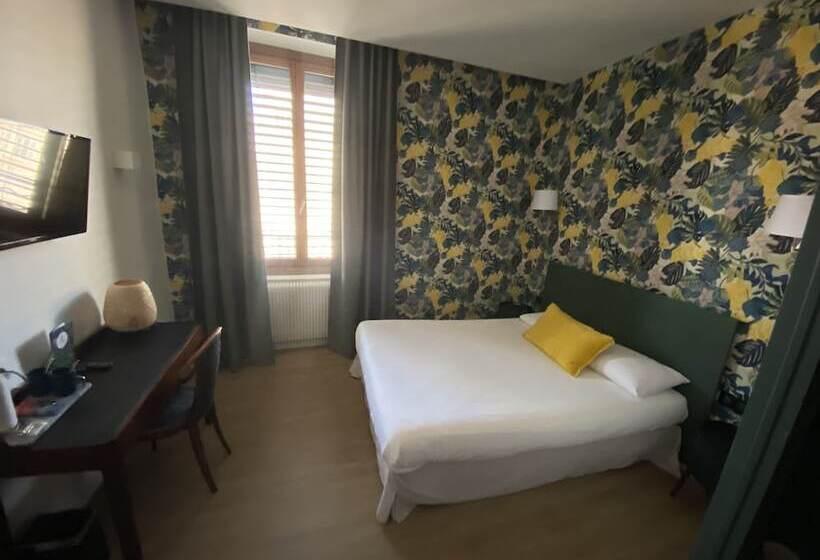 Трехместный Номер Superior, Grand Hotel De La Poste   Lyon Sud   Vienne