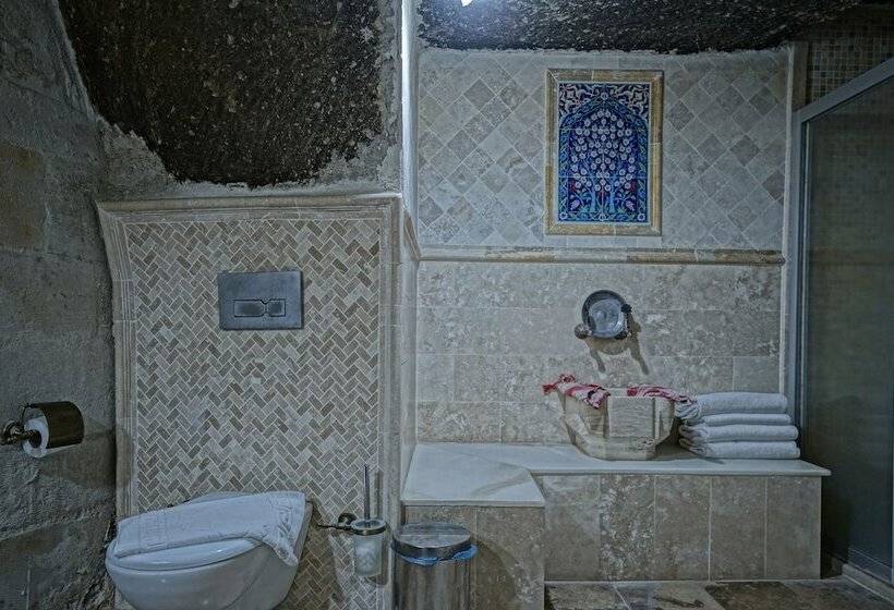 Семейный Номер, Holiday Cave