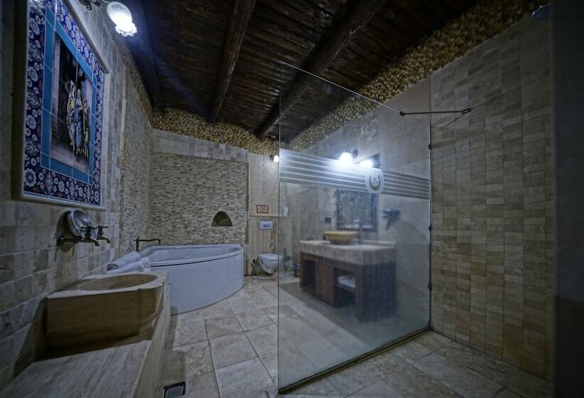 Семейный Номер, Holiday Cave
