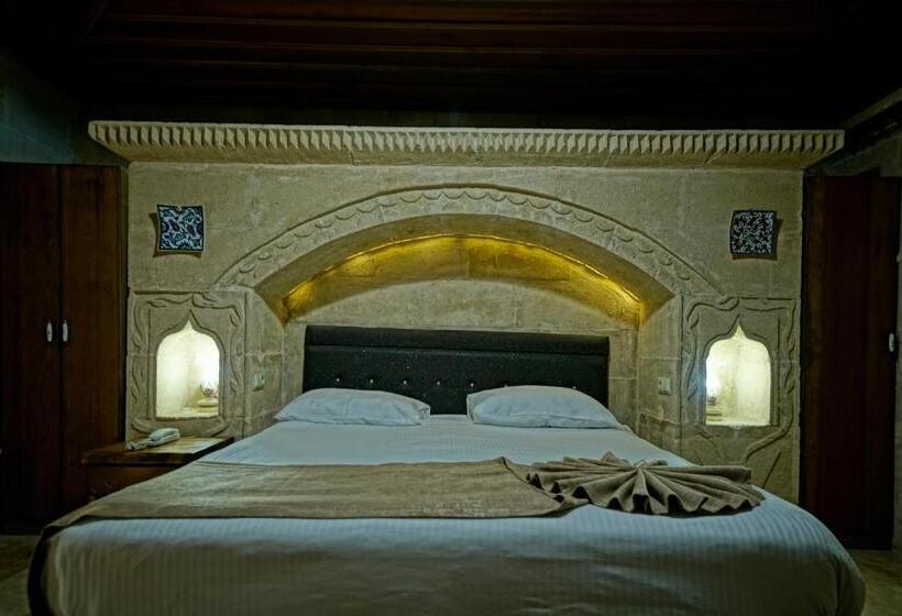 Семейный Номер, Holiday Cave