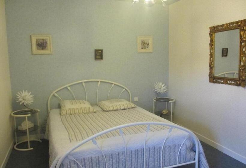 Номер Стандарт, Hôtel Restaurant La Crèche Et Sa Piscine Intérieure   Logis Hôtels