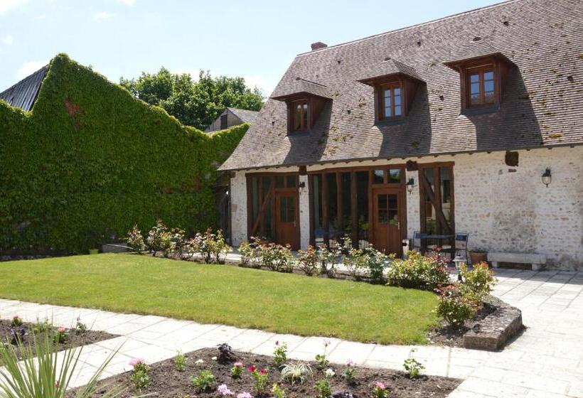 سوییت جونیور, La Chaumiere