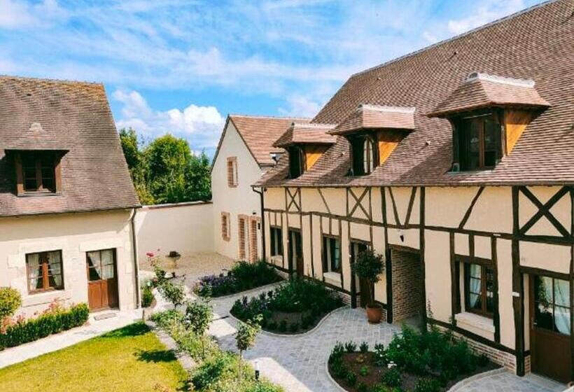 سوییت جونیور, La Chaumiere