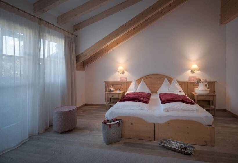 Семейный Номер, Il Tyrol