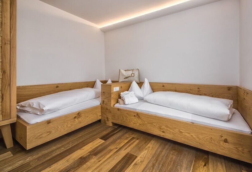 Номер Стандарт, Il Tyrol