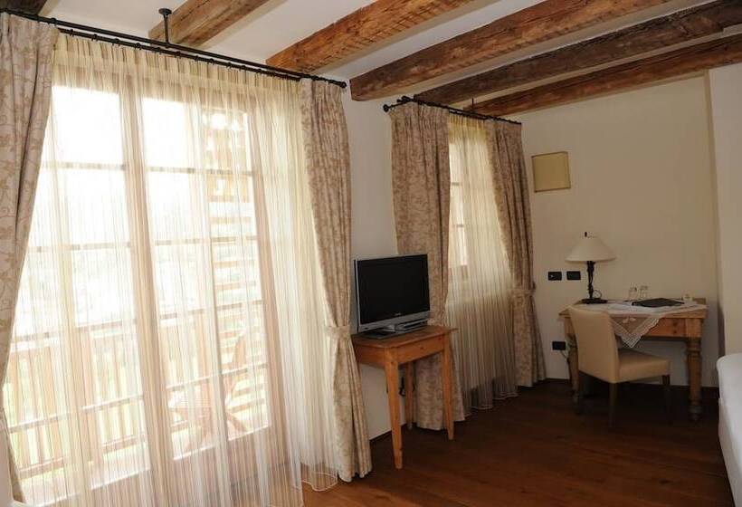 اتاق لوکس سه تخته, Relais Vecchio Maso