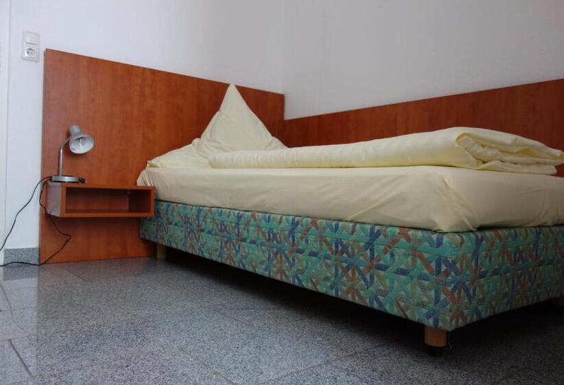 اتاق استاندارد یک نفره, Parkhotel Friedrichstrasse