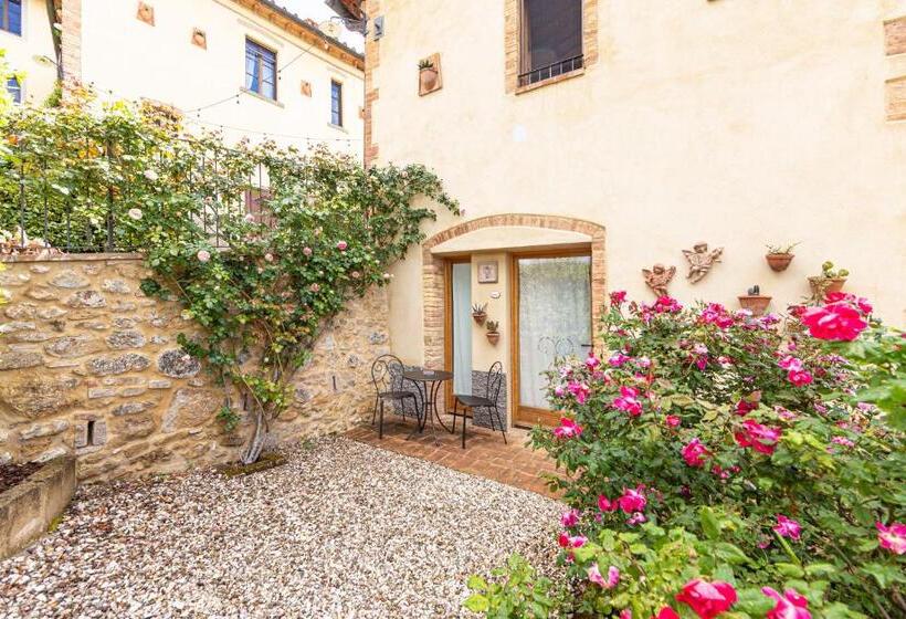Номер Стандарт с Балконом, Agriturismo Il Segreto Di Pietrafitta