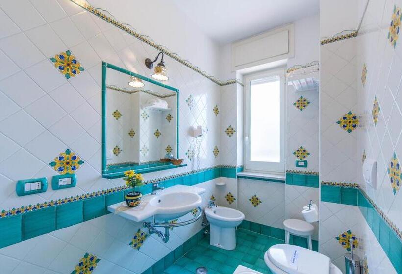 Номер Deluxe Вид на Море с Балконом, Riviera B&b Rooms