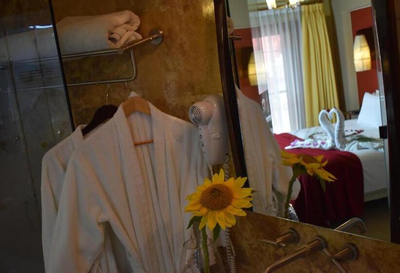 Королевский Люкс, Royal Inn Hotel Puno