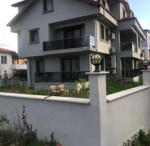 Апартаменты 1 Спальня Вид на Сад, Golden Lake Aparts
