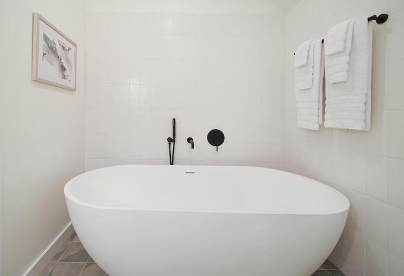 اتاق استاندارد با تخت بزرگ, Cobalt Coast Resort