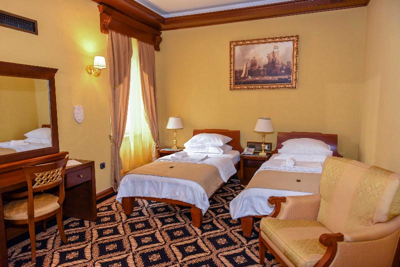 اتاق لوکس, Historic Boutique Hotel Cattaro