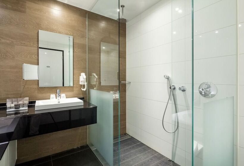 带阳台的豪华间, Van Der Valk Hotel Harderwijk