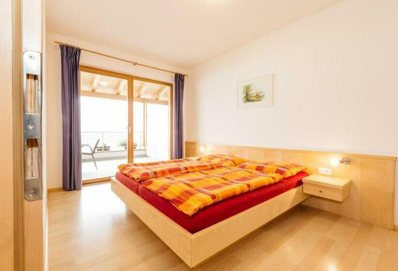 1 Bedroom Apartment Lake View, Appartement Florian